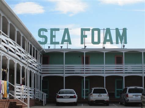Sea foam motel - We found Wildwood Beach and boardwalk a delight! The Sea Foam was only a block away from the beach. We stayed August 25/26 2013. We made our reservation minutes before we checked in. The receptionist was personable and check-in/out was a breeze. The room we had was pretty much a throw-back from the 50's/60's.